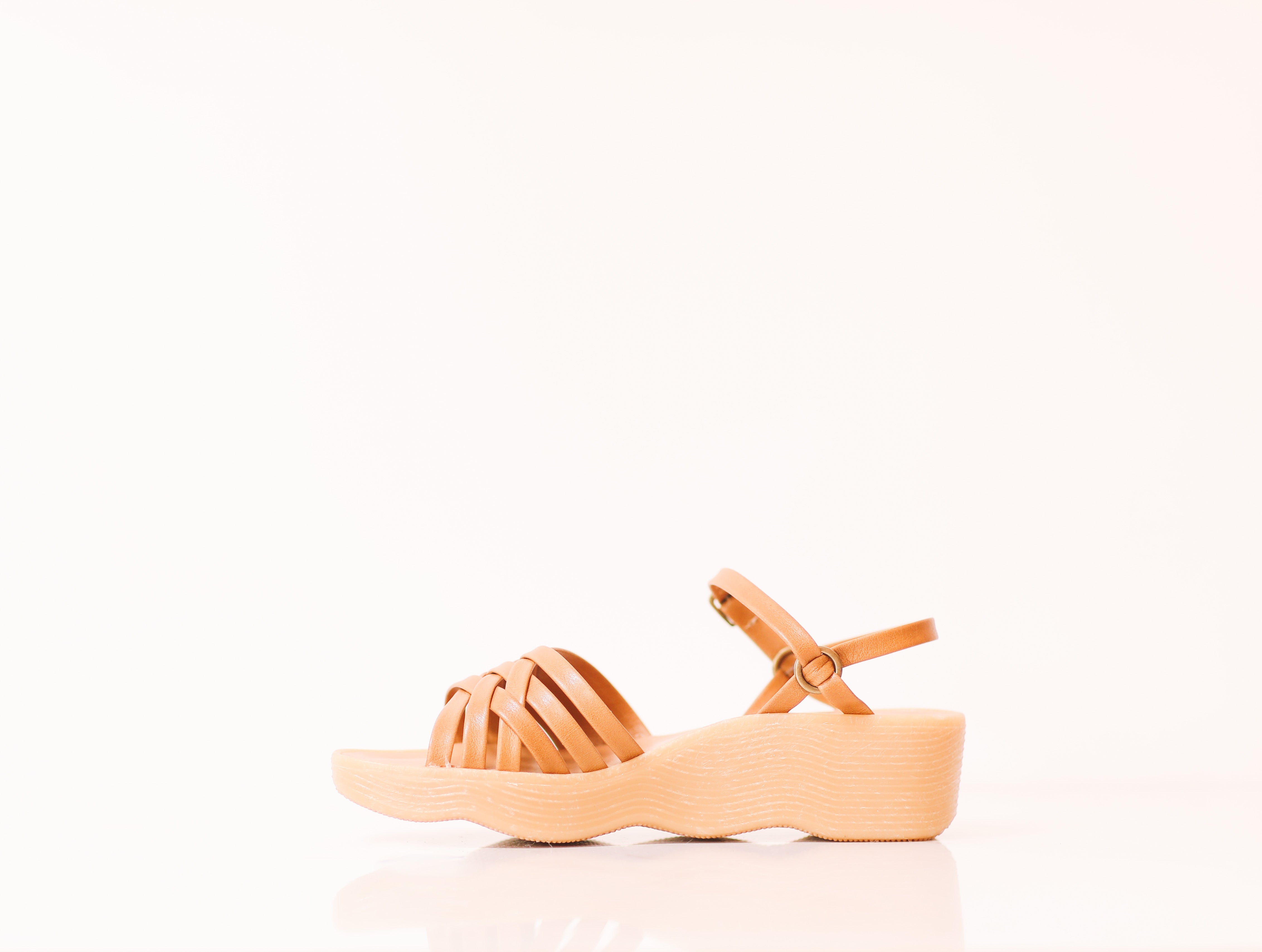 Strappy Camper - Honey