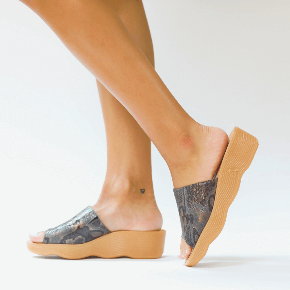 Slide n Seek - snakeprint