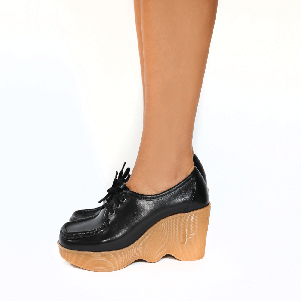 Hi wavy footbed comfortable for long walks.