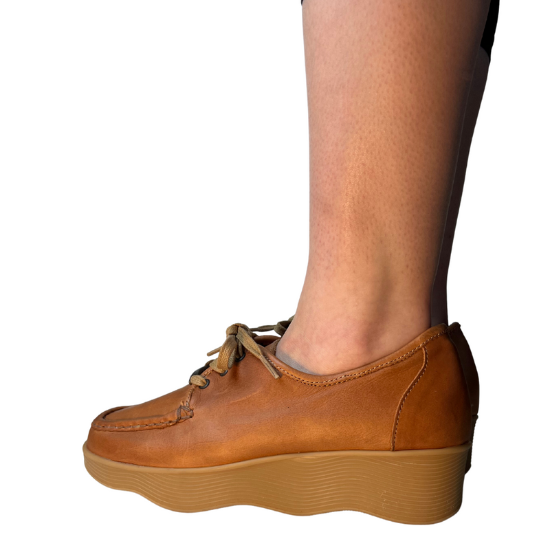 Famolare Truth or Square Honey leather shoe with handsewn construction and the signature recycled rubber wave sole.