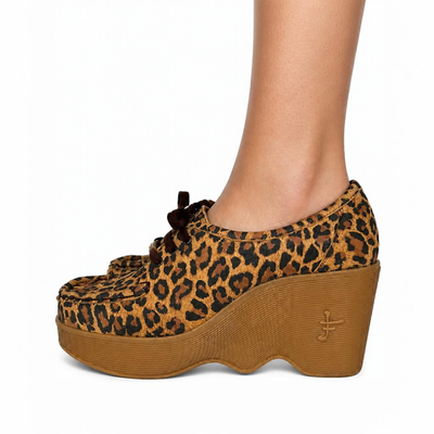 Square Up - Leopard